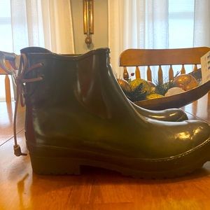 Women’s Size 9 Rain Booties
